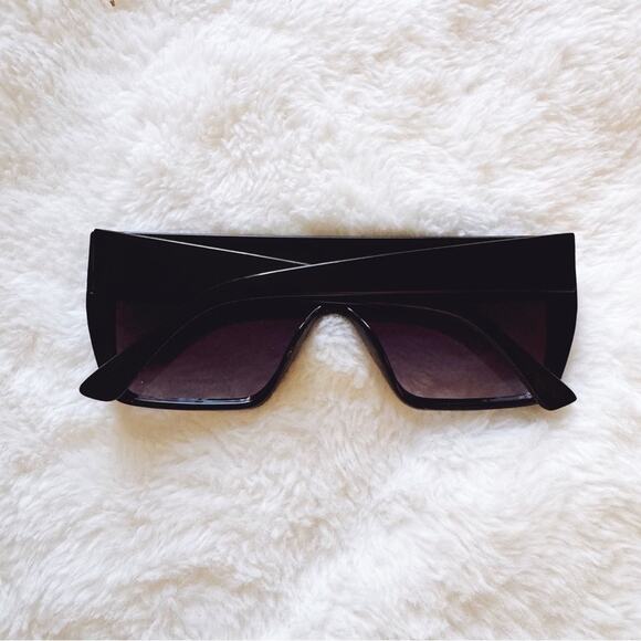 Greta Black Oversized Statement Sunglasses - Picture 9 of 11